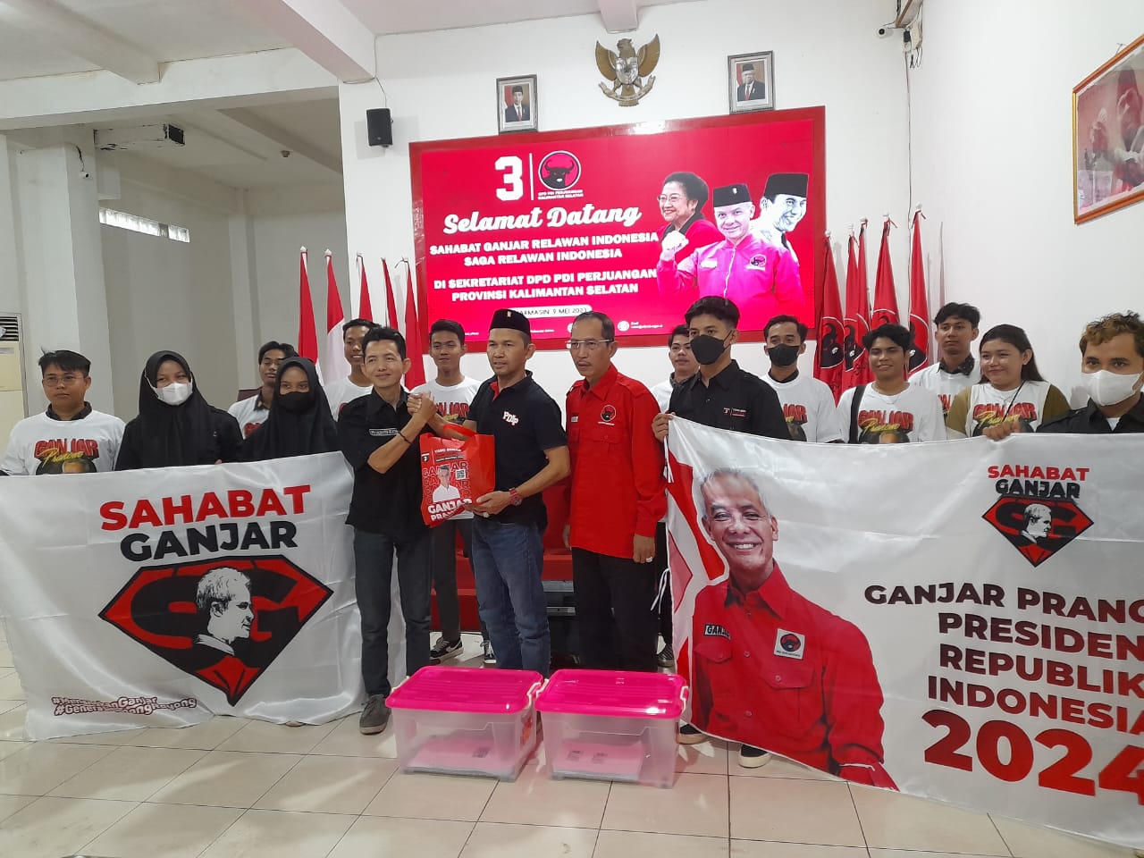 Relawan SAGA Kalsel Serahkan 1000 KTP Dukung Ganjar Sebagai Capres 2024