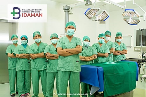 RSD Idaman Kota Banjarbaru didukung oleh SDM yang berkualitas sesuai bidangnya. Termasuk tenaga medis dan ahli bedah. (foto: RSD Idaman Banjarbaru)