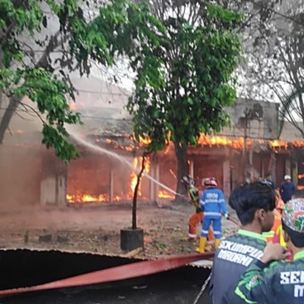 Breaking News, Eks Pasar Bauntung Banjarbaru Terbakar