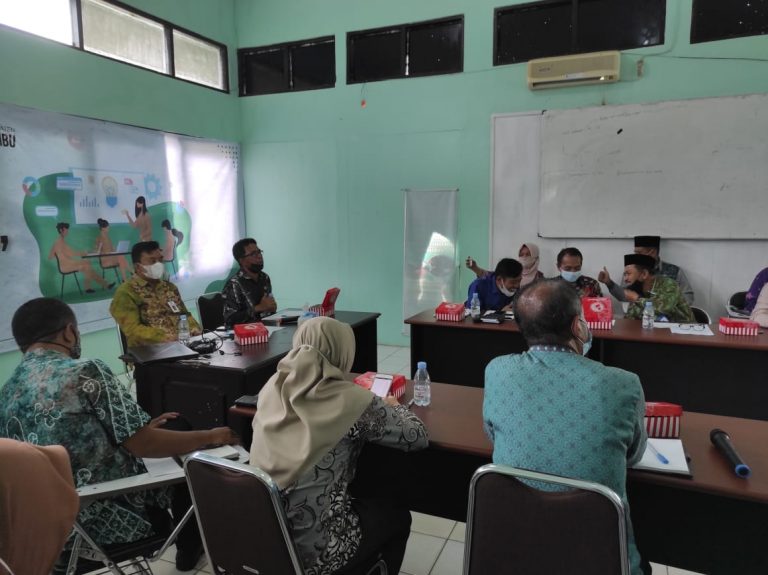 Instansi terkait Pemkab Tanbu rapat koordinasi tentang dampak banjir. (Sumber Foto: Kominfo Tanbu)
