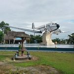 Tugu Pesawat di Kota Pangkalan Bun, Provinsi Kalimantan Tenga. (foto: ist)