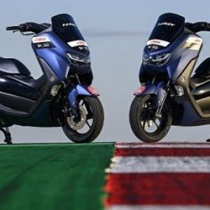 Tips Belajar Naik Motor Matik yang Aman
