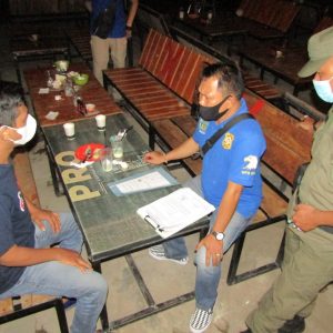 Asyik Minum Miras, Sekelompok Remaja Diamankan Satpol PP