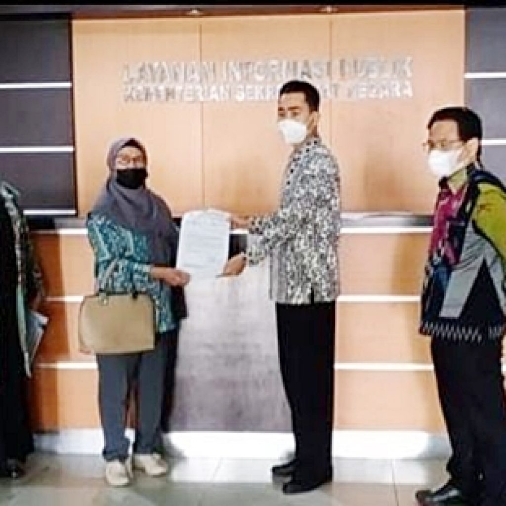 Belum 24 Jam, DPRD Kalsel Serahkan Tuntutan Mahasiswa #SaveKPK ke Presiden