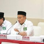 Ketua PWNU Kalsel, H.Nasrullah AR.(tengah) (foto: ist)