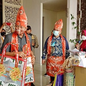 Ajang UMKM Provinsi Kalsel, Pamerkan Sasirangan Sampai Kostum Dayak