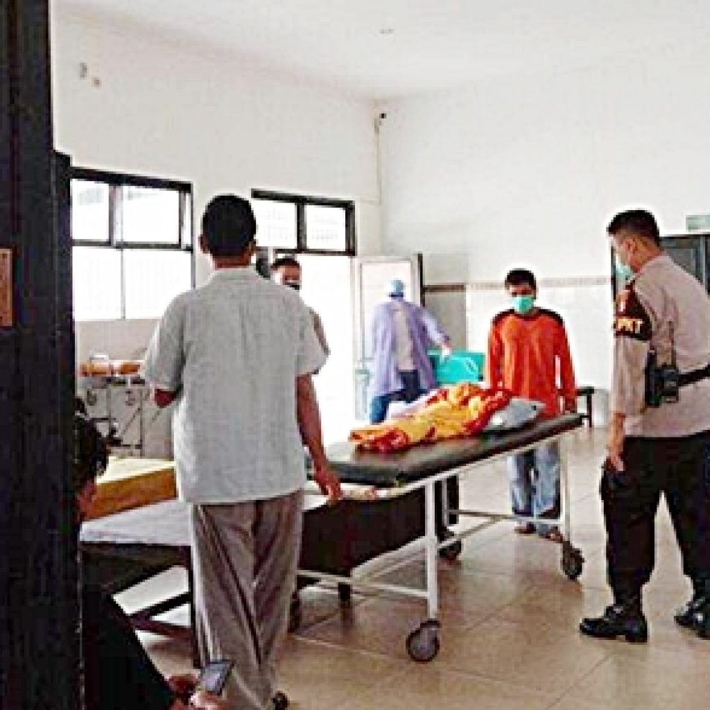 Balita Nyungsep ke Parit Hingga Tewas Saat Ditinggal Ortunya Makan