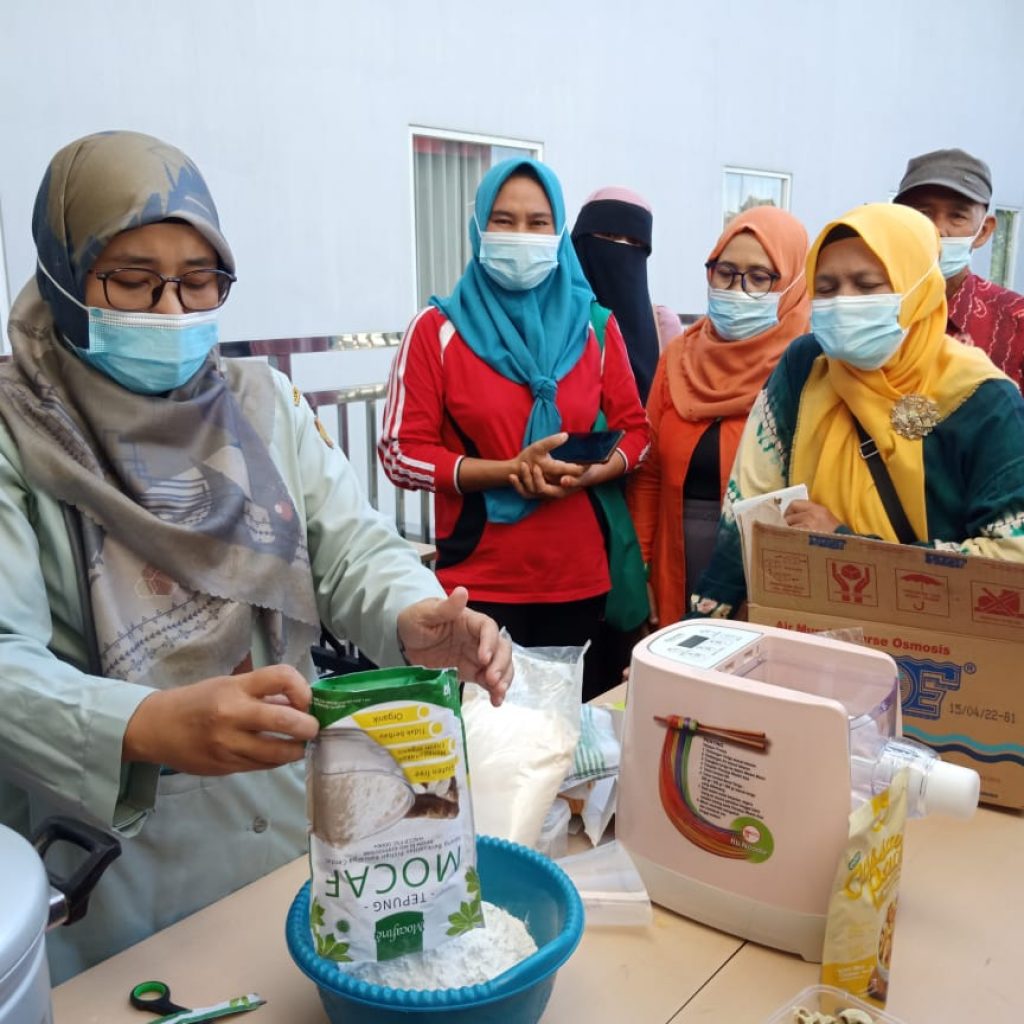 Pelatihan Mie Berbahan Dasar Ubi Kayu di Banjarbaru