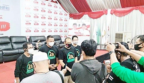 TIm H2D melakukan jumpa pers di Kota Banjarmasin. (foto: leon/koranbanjar.net)