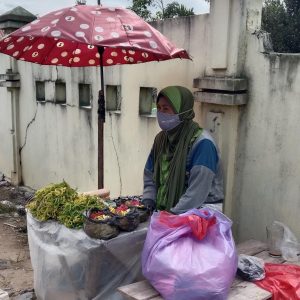 Pedagang Kembang di Kuburan Alami Dampak Pandemi