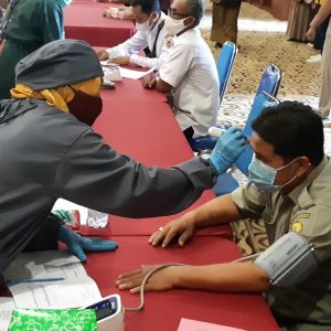 Pegawai SMK PPN Banjarbaru Vaksinasi C-19 Tahap 2