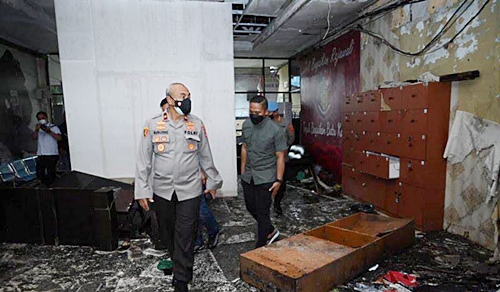 Kebakaran di ruang Satreskrim Polresta Banjarmasin. (foto: yanda)