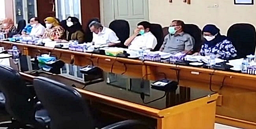 Komisi I DPRD Kalsel saat melakukan uji kelayakan dan kepatutan dalam pemilihan anggota komisioner KPID Kalsel periode 2021 - 2024