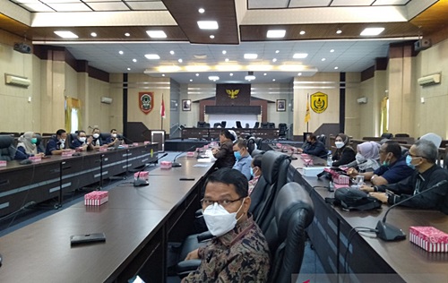 RDP di DPRD Kota Banjarmasin. (foto: yanda)