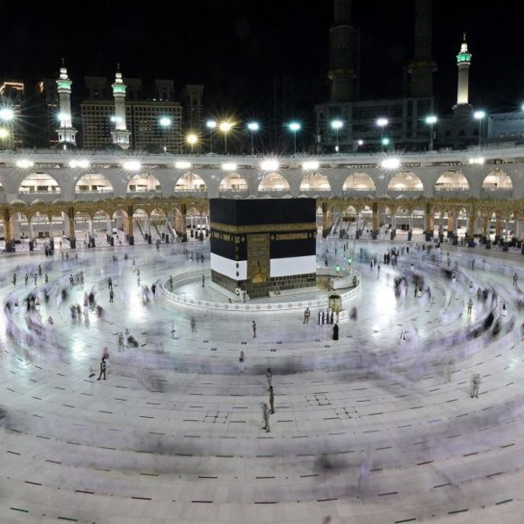 Ka’bah di Mekkah Diramaikan Jemaah Haji