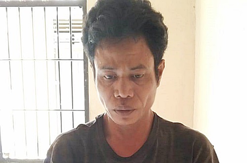 Mat Jais, seorang ayah yang tega menghaamili anaknya sendiri di Kabupaten Lamandau, Kalteng. (foto: Borneo24/koranbanjar.net) 