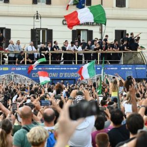Usai Berpesta Sambut Piala Eropa, Corona di Italia Meningkat