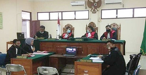Sidang kasus pencabulan di Pengadilan Banjarmasin, Kalsel. (foto: ist)