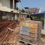 Penumpukan BBM di Workshop PT. Catur Karya Bersaudara di Jl Pangeran Hidayatullah Martapura. (foto: koranbanjar.net)