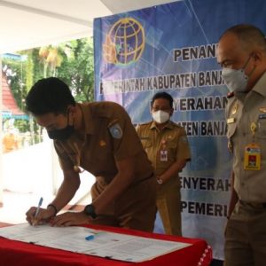 Saidi Mansyur Serahkan Aset Pertanahan Kabupaten Banjar ke Kanwil BPN Kalsel