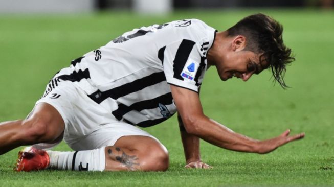Ekspresi pemain Juventus Paulo Dybala saat pertandingan lanjutan Liga Italia antara Juventus dengan Empoli di Allianz Stadium, Turin, Italia, Sabtu (28/8/2021). Juventus ditaklukkan Empoli 1-0 [ANTARA/REUTERS/MASSIMO PINCA]
