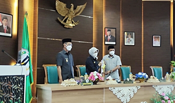 Rapar paripurna di DPRD Kabupaten Batola. (foto: ist)
