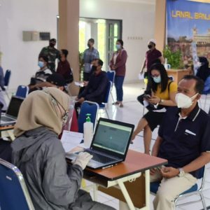 Dukung Program Pemerintah, Lanal Banjarmasin Terus Laksanakan Vaksin Massal
