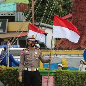 Polres Kotabaru Hentikan Pengendara saat Detik Proklamasi