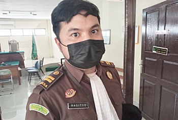 Jaksa Penuntut Umum(JPU) kasus terdakwa dugaan penganiayaan, Jurkani, Radityo Wisnu Aji(foto: leon)