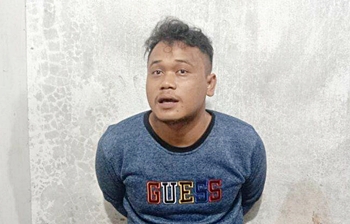 Pelaku curanmor saat diamankan pihak kepolisian. (foto: Borneo24/koranbanjar.net)