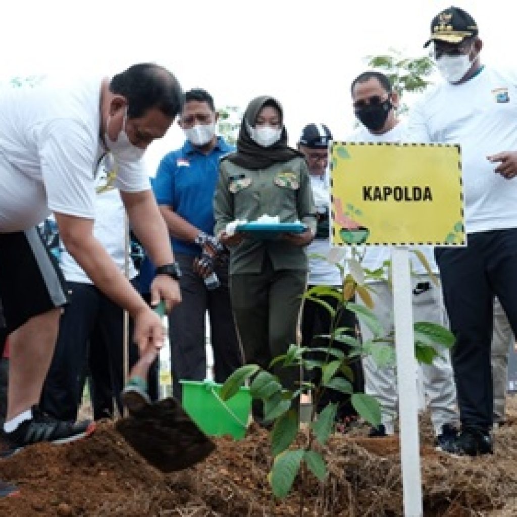 Antisipasi Banjir, Polda Tanam Sejuta Pohon di Lahan 500 Hektar