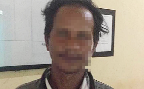 Tersangka pelecehan seksual anak di bawah umur diamankan polisi. (foto: borneo24/koranbanjar.net)