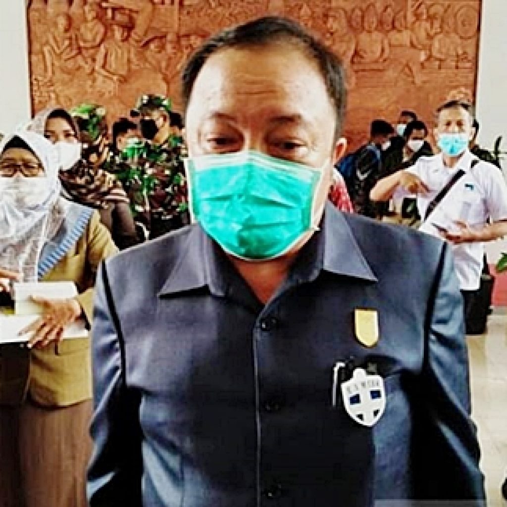 Anggota DPRD Kalsel, Rosehan NB Meminta Pemkab Batola Perhatikan Jalan Permukiman di Handil Bakti