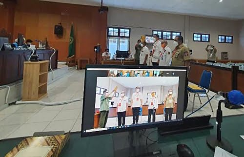 4 saksi fakta dari tergugat(Gubernur) dihadirkan.(foto: dok)