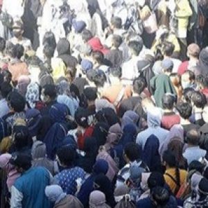 Kontradiktif, Vaksinasisi di GOR Banjarmasin Malah Tidak Sesuai Prokes