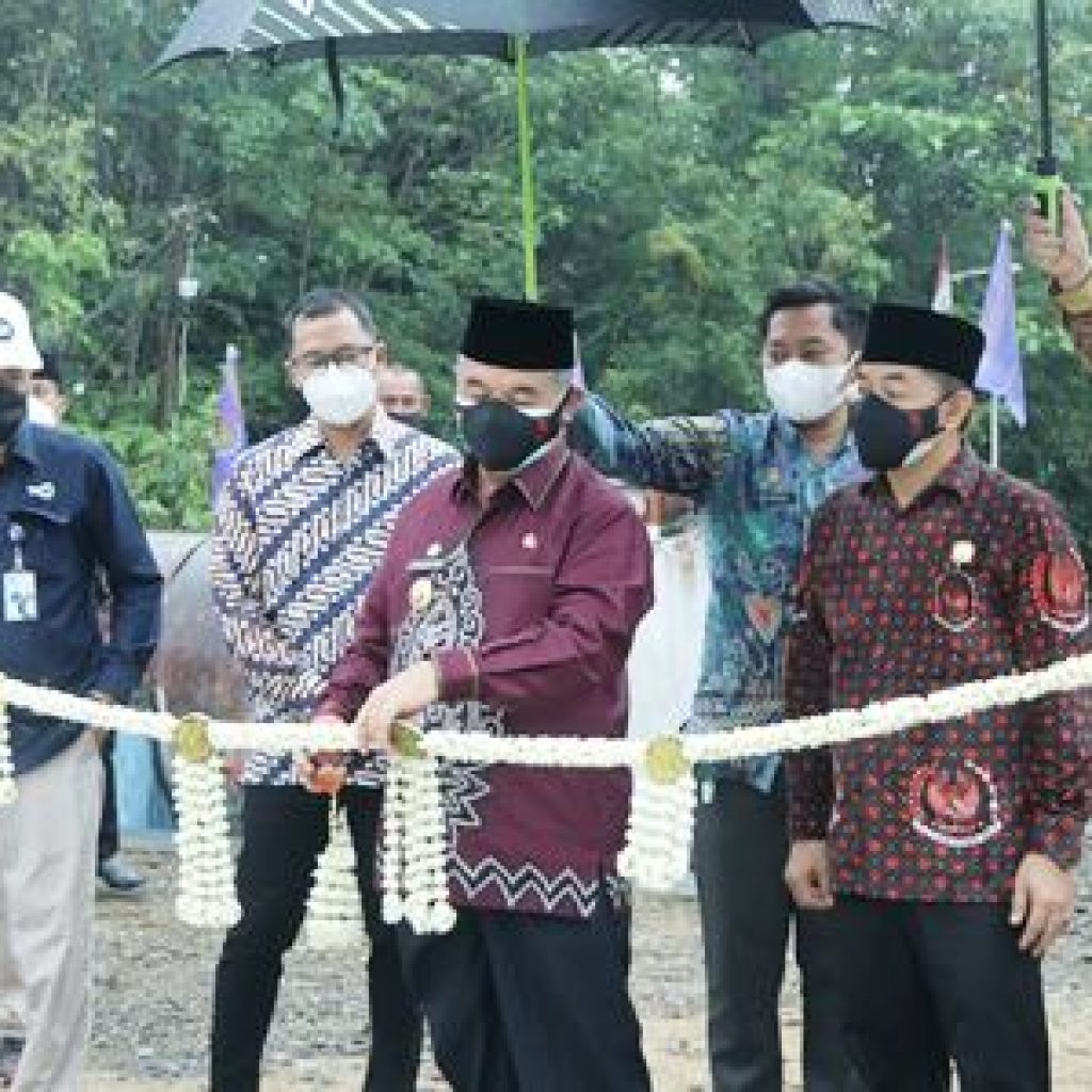 Bupati Hulu Sungai Selatan Resmikan Tugu Monumen Munggu Raya