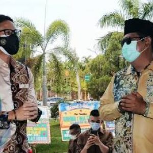 Paman Birin Perkenalkan Wisata Raja Lima Kepada Sandiaga Uno