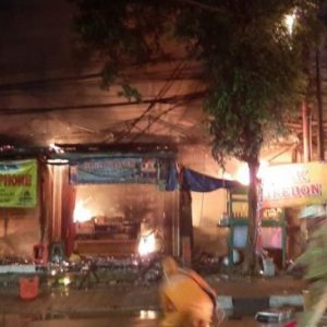 Diduga karena Korsleting Listrik, Kebakaran di Swalayan Cahaya Telan Kerugian Rp2,5 Miliar