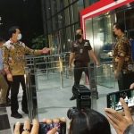 Ngaku Isoman hingga Akhirnya Ditangkap KPK, Azis Syamsuddin Ternyata Negatif Covid-19. Wakil Ketua DPR RI Azis Syamsuddin setelah dijemput paksa dan digelandang ke KPK. (Raihan Hanani)