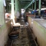 Pasar Ikan dan Ayam di Pasar Keramat Barabai terlihat kotor dan sepi. (foto: ramli)