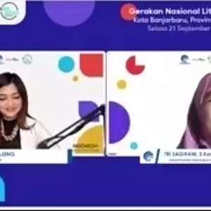 Webinar Literasi Digital Kota Banjarbaru; Positif Sosial Media, Kenali Literasinya