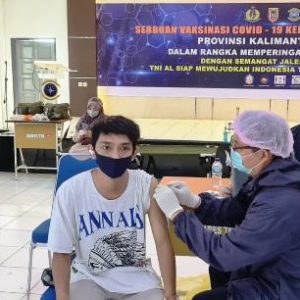 HUT KE 76 TNI AL, Servak Massal di Gedung Hassan Basry Banjarmasin 