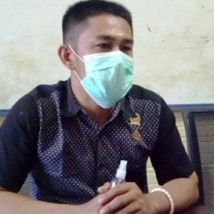 Minim Sarjana di Daerah Pemilihanya, Anggota DPRD Kotabaru Ini Fasilitasi Masyarakat Lewat KIP