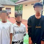 DIAMANKAN – Tiga anak di bawah umur yang diduga terlibat tawuran di Wisata Siring, Jalan Piere Tendean, Kota Banjarmasin, Kalsel. (foto: Humas Polri)