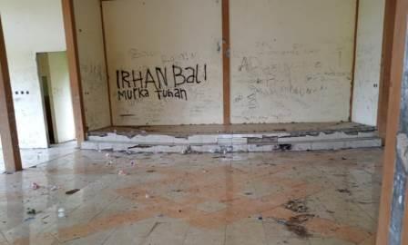 Keadaan gedung pemuda di Kota Barabai, Kabupaten HST. (foto: ramli)