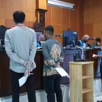 Sidang gugatan korban banjir di PTUN Banjarmasin. (foto: leon)