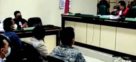 Suasana sidang Tipikor pengadaan kursi rapat Pemkab Tanah Bumbu. (foto: dok)