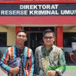 Korban salah tangka, kader HMI Muhammad Rafii (kiri) bersama kuasa hukum, M Fajri. (foto: ramli)