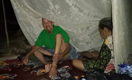 Lansia telantar. (foto: ramli)
