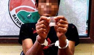 Seorang petani di Gunung Mas ditangkap gara-gara mengedarkan narkoba jenis sabu. (foto: Borneo24/koranbanjar.net)